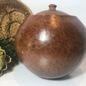 Vintage Terracotta Lidded Pot, Native American Style Red Clay Pottery Jar, Rustic Southwest Ceramic Covered Bowl, Leather Look Finish