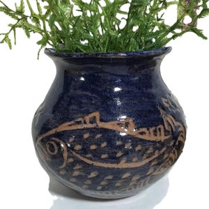 Vintage Debbie Kahn art pottery scribble fish blue pottery vase, signed.