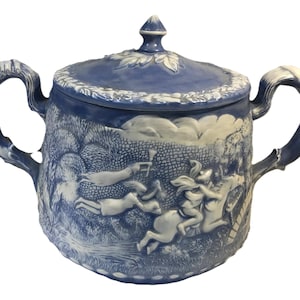 Vintage blue white vase 14" width, blue and white ginger jar vessel, Victorian style lidded storage jar, vintage cachepot, blue white decor