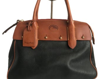 sac à main Dooney and Bourke vintage, sac à main Dooney and Bourke en cuir grainé, sac à main Dooney and Bourke en cuir noir et naturel