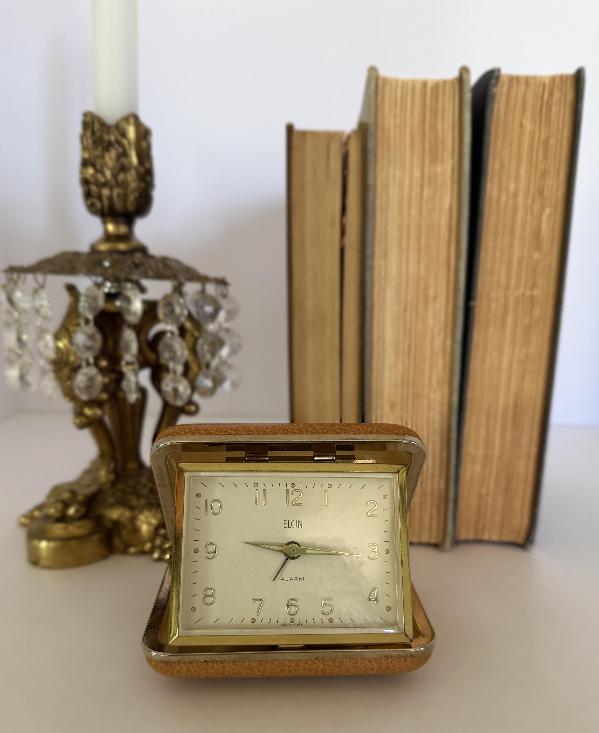 レトロ　アンティーク　革製　鞄　目覚まし時計ケース Leather Case Travel Alarm Clock - Etsy