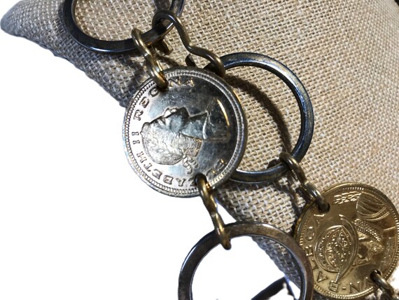 Vintage Gold Toned Queen Elizabeth II Coin Chain Belt  display picture 1