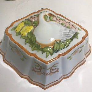 Vintage ceramic diamond shaped Cordon Bleu mold with raised duck and floral design, Vintage ceramic wall hanging duck and floral mold