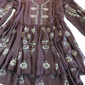 Free People embroidered top, Size XS, Free People boho style brown embroidered summer tunic style top dress, Free People summer clothing.