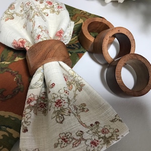 Vintage teak wooden napkin holders, Vintage teak wood round napkin rings, Vintage unique brown teak napkin rings, set of 4