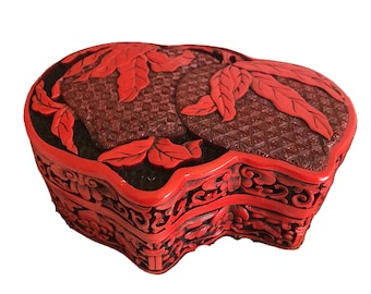 Vintage Chinese Cinnabar hand carved box, Vtg red carved Cinnabar trinket box, Vtg Chinoiserie decor trinket box, Vtg Cinnabar covered box