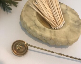 ヴィンテージ大理石灰皿、淡黄色に黒の縞模様が入ったヴィンテージの