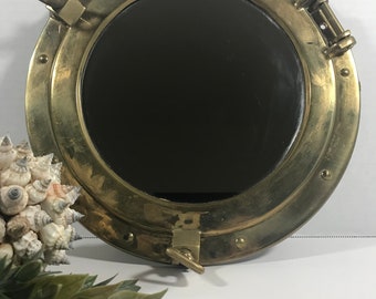 Vintage brass nautical mirror, Vtg brass porthole wall mirror, Vtg brass reproduction porthole round wall decor, beach house decor mirror