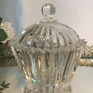 Vintage crystal glass trinket box, elegant glass trinket box, crystal trinket box gift, crystal gift, crystal vanity box, glass trinket box