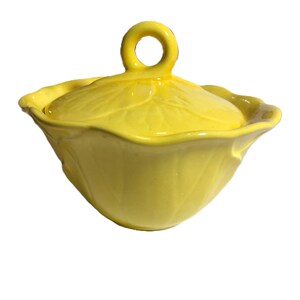 Vintage lettuce ware style yellow lotus ceramic sugar bowl with lid, Metlox Poppy Trail California Pottery Lotus yellow ceramic sugar bowl