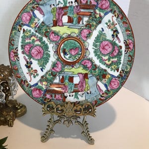 Vintage Rose Medallion hand painted 10.25&quot; plate, Vintage Chinoiserie style Rose Medallion plate, Vintage Chinoiserie hand painted plate