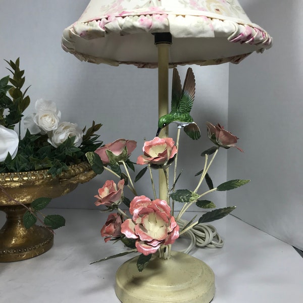 Vintage floral hummingbird metal lamp, Vintage floral metal tole table lamp, French Country decor, Shabby Chic lamp, English country decor