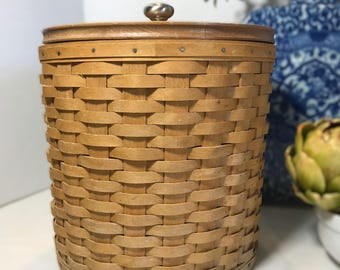 Vintage Longaberger große Korbdose aus Rattan und Holz, Vintage 2003 Longaberger Naturkorb mit Holzdeckel, Vintage Longaberger