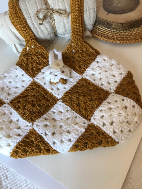 Vintage woven knit crochet purse, handbag, tote c… - image 2