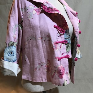 Vintage Asian Mod cropped floral pattern jacket, Vintage Asian style short flower pattern pink crop jacket, Jackie O style cropped jacket