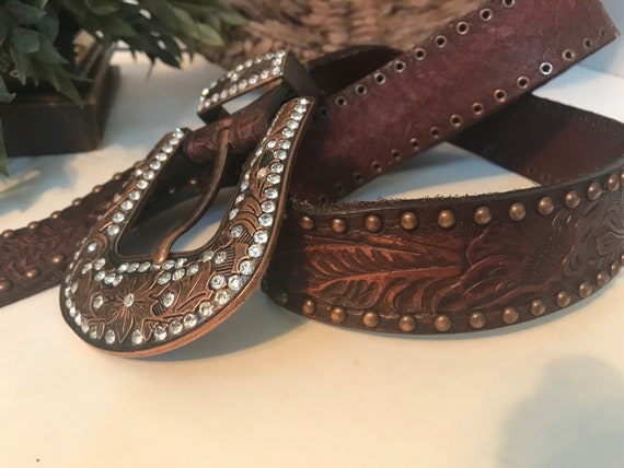 Vintage tooled leather western belt, brown wester… - image 9