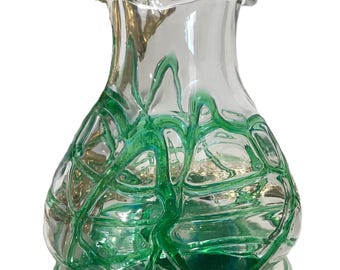 手吹きグリーンガラスアート花瓶 | 彫刻的なボヘミアン風装飾