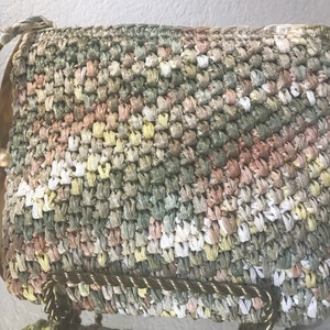 Vintage Italian small straw like clutch purse, makeup bag with wrist handle, Vintage muted toned raffia like clutch purse, summer clutch