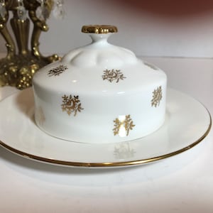 Vintage Royal Albert porcelain cheese plate, Vtg white and gold porcelain cloche and plate, elegant white ceramic cheese plate with cover