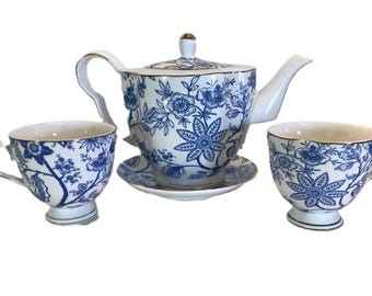 Grace blau-weißes Tee-Set, blau-weiße Toile-Teekanne, Unterteller und 2 Teetassen, blau-weißes Toile-Tee-Set