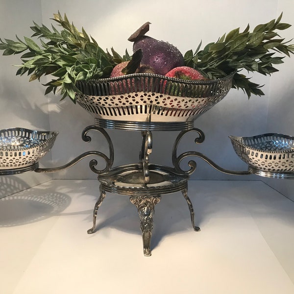 Vintage International Silver Company Epergne, International Silver Co silver plated vintage Epergne, Silverplate Epergne centerpiece