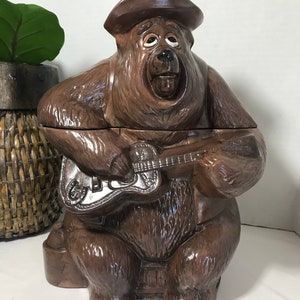 Vintage Country Bear Jamboree cookie jar, Disney Productions Country Bear large cookie jar with lid, Vtg Disney cookie biscuit jar