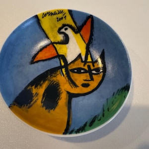 Corneille Porcelain Cat Plate – Abstract Modern Art Trinket Dish, Signed, Guillaume Cornelius Van Beverloo modern abstract art display plate
