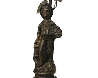 Antiek Frans Jardinier-jongensstandbeeld, figurale lampvoet MB Frankrijk, decor Frans landbeeldje, standbeeld romantische heropleving