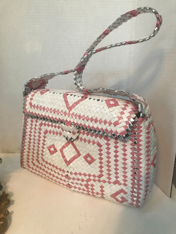 Vintage pink and white plastic woven purse, Vinta… - image 5