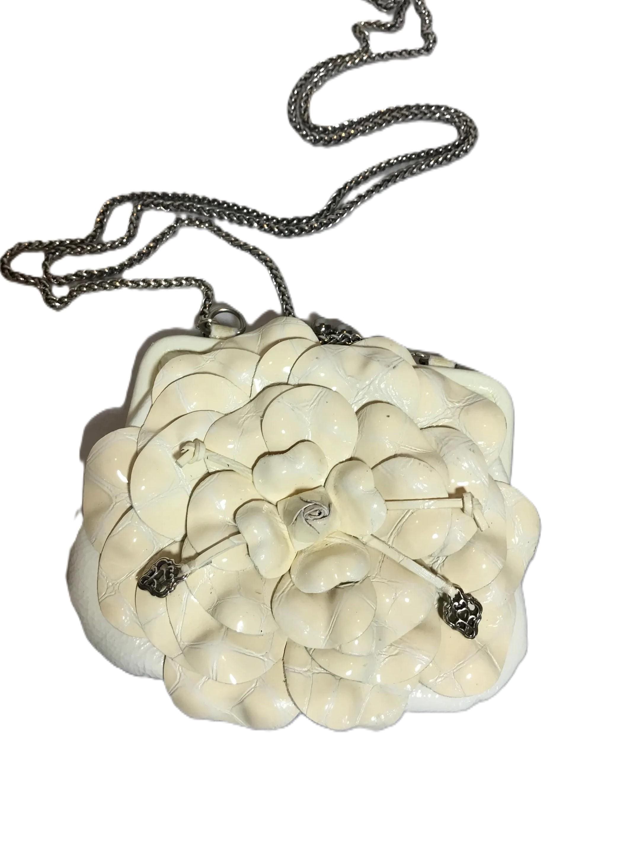 ショルダーバッグ bigotre CHILLY PURSE FLOWER / WHITE 楽天市場】【新品】 BIGOTRE / ビゴター | PURSE FLOWER CHILLY