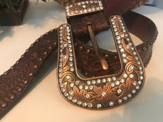 Vintage tooled leather western belt, brown wester… - image 3
