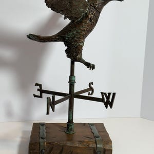 Vintage Bronze Eagle Weathervane – Rustic Eagle Sculpture on Wood Base – Patriotic Americana Decor, Bronze Eagle Large Statue, Weathervane