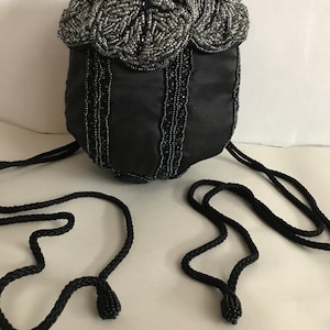 Vintage beaded handbag purse, Vtg beaded scalloped edge drawsrtring handbag, elegant black pouch style handbag purse, Vtg beaded evening bag
