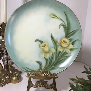 Vintage hand painted ceramic plate, signed, Vintage hand painted floral porcelain cabinet plate, Vtg hand painted artist signed wall plate