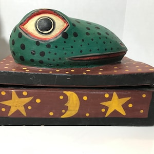 Vintage frog trinket box, Vintage handcarved reptile wood box, Vintage wooden frog head box, Vtg hand painted wooden trinket box