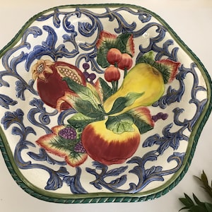 Vintage Fitz and Floyd majolica style Florentine ceramic large serving bowl, Fitz and Floyd blue and white fruit pattern large salad bowl