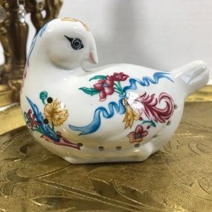 Vintage Palais de Versailles ceramic hand painted bird figurine, Elizabeth Arden floral bird sache, Porcelain vanity sache bird figurine