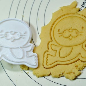 Cute Seal Cookie Cutter and Stamp Set image 1