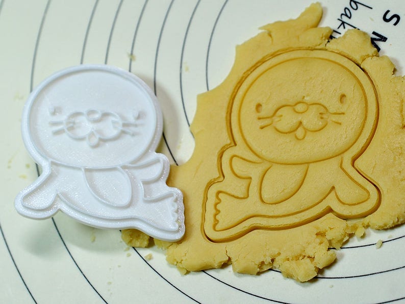 Cute Seal Cookie Cutter and Stamp Set image 1