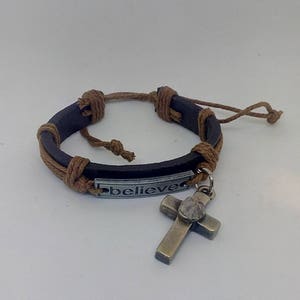 The Blessing flower "believe" bracelet
