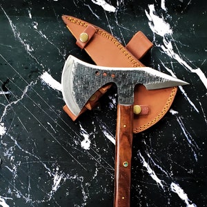 Titan Tomahawk/backpackers/ hikers/ hunter/ paddlers