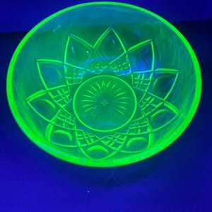 Uranium Glass 8” wide bowl - Hazel Atlas Diamond pattern