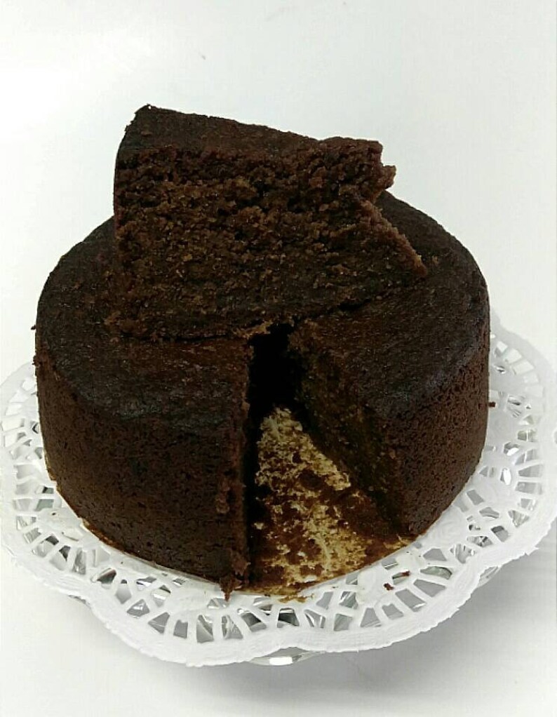 Jamaican Rum Fruit Cake in Tin. Caribbean Black Fruit Cake - Etsy