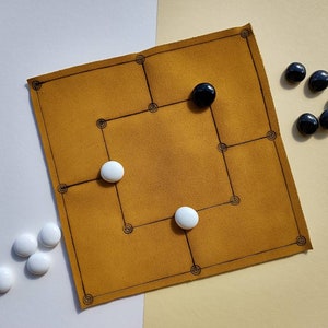 Handmade Six Men&#39;s Morris Game, Natural Leather Board with Green and White Glass Stones, ancient game replica, museum shop reenactment