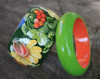 Petrykivka painting Flower bracelet for women Hand painted bangle bracelets Wooden gifts  for wife Green bracelet Birthday gifts for mom