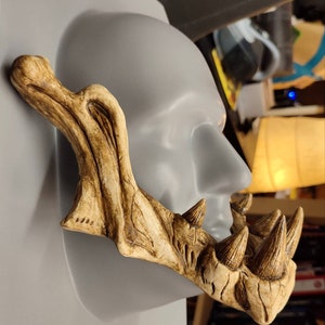 Monstrous jawbone - resin prop and accessory