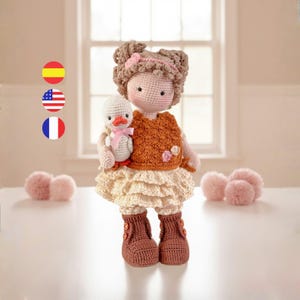 Patrón amigurumi muñeca Sophia con Ganso – tutorial de crochet descarga inmediata / Español - Inglés - Francés
