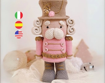 Theo der Nussknacker Amigurumi Weihnachtsmuster, Schiaccianoci PDF /Englisch – Spanisch – Italienisch