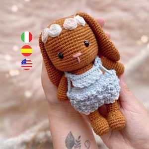 Pascuala the easter rabbit amigurumi crochet pattern, PDF.  / English, Español, Italian