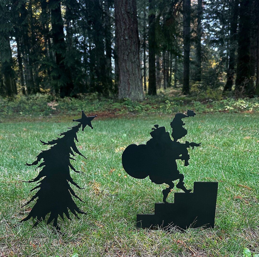 Grinch and Christmas Tree / Garden Stake / Tree Stake / Garden Art